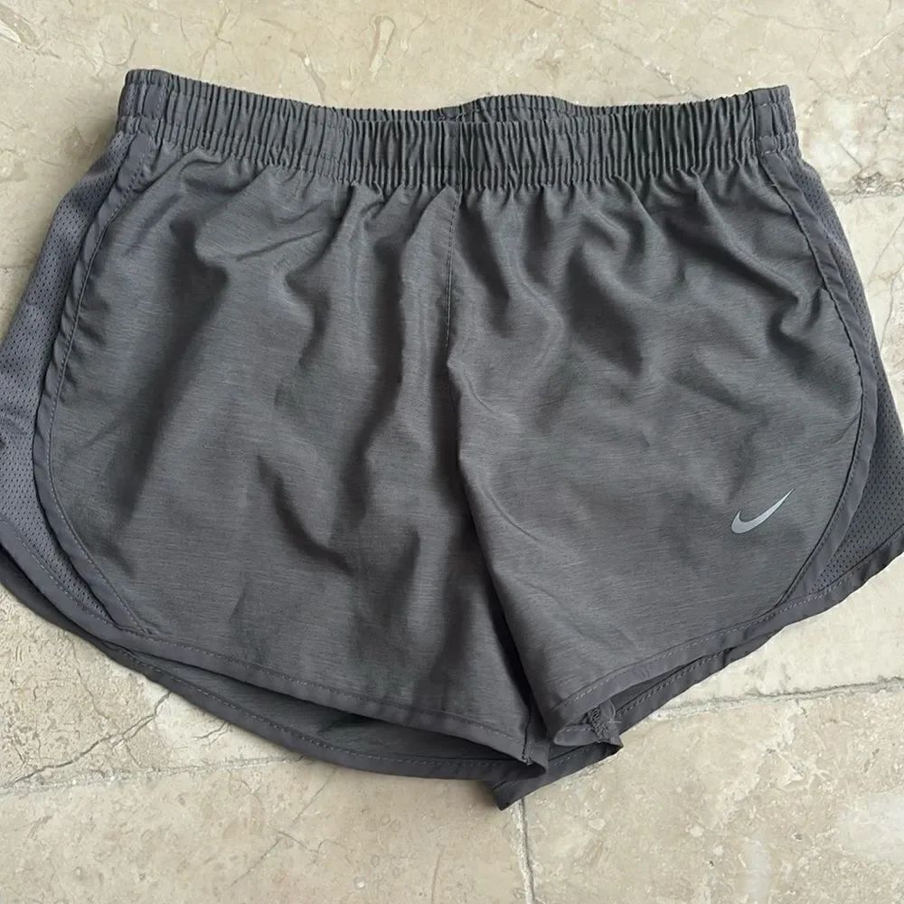 Nike shorts - kids size small - like new